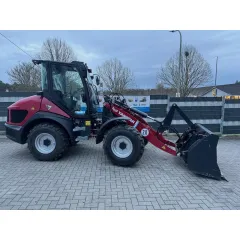 Pala gommata Yanmar V7 con estensione di garanzia di 4 anni o 3.000 h