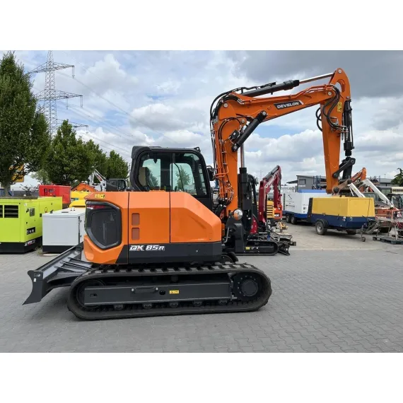 Excavadora de ruedas Develon / Doosan DX 85R-7