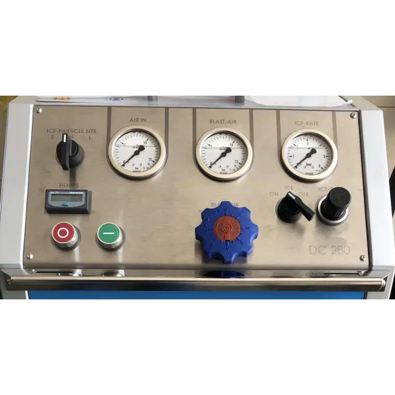 Unidades de limpieza criogénica DC280 Vario Blaster Juego de abrasivos para DC 280 Atlas Copco Xas 188 - 14 Compresores para obras Compresor móvil para obras