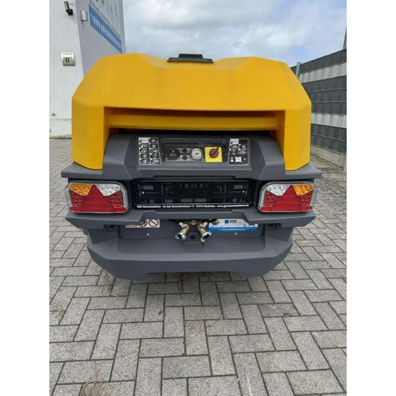 Ø 55 L Cabezal móvil versión larga GEO ERDRAKETE con engrasador de cabezal móvil y manguera de aire comprimido Compresores para obras Atlas Copco Xas 38-7 - Compresor móvil para obras