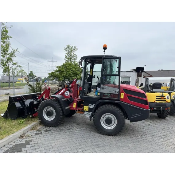 Cargadora de ruedas Yanmar V80 de 5 toneladas, tracción total, diésel de 63 CV