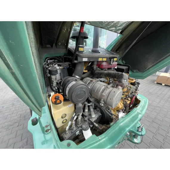 Cargadora sobre ruedas usada Caterpillar 906 M