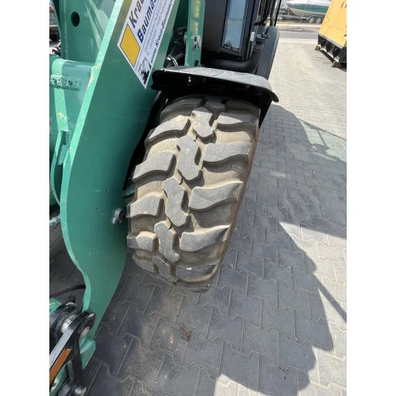 Cargadora sobre ruedas usada Caterpillar 906 M