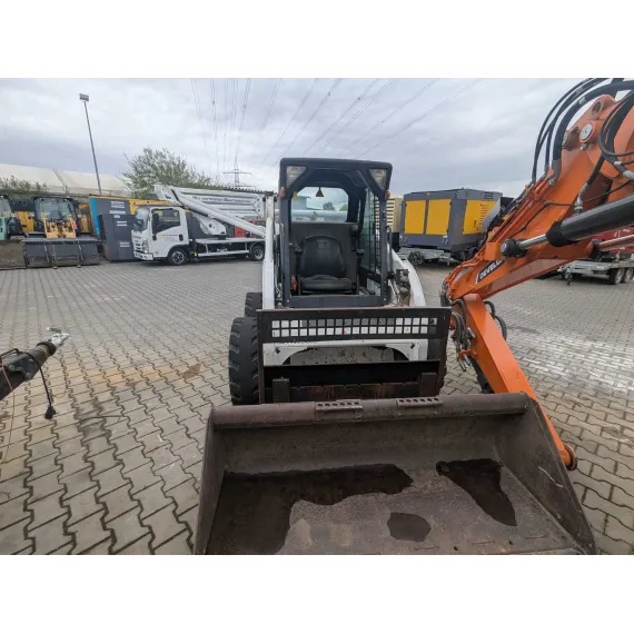 Cargadora compacta Bobcat 773 usada