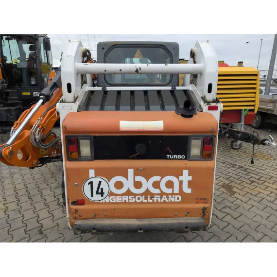 Cargadora compacta Bobcat 773 usada