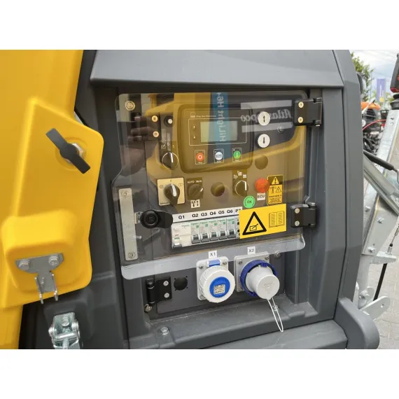 Mástil de iluminación Atlas Copco HiLight H6+ usado