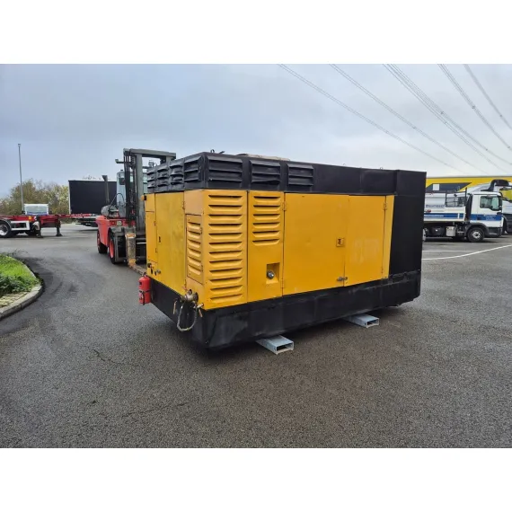 Compresor Atlas Copco XRVS 466 usado