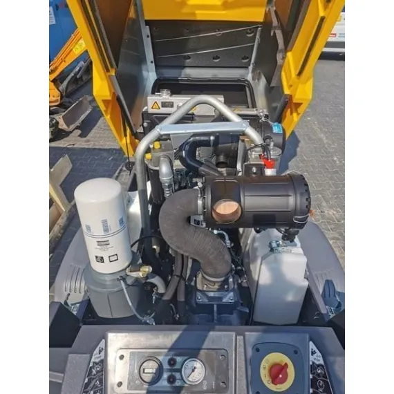 Atlas Copco Xas 58 -7 con generador de 6 KVA