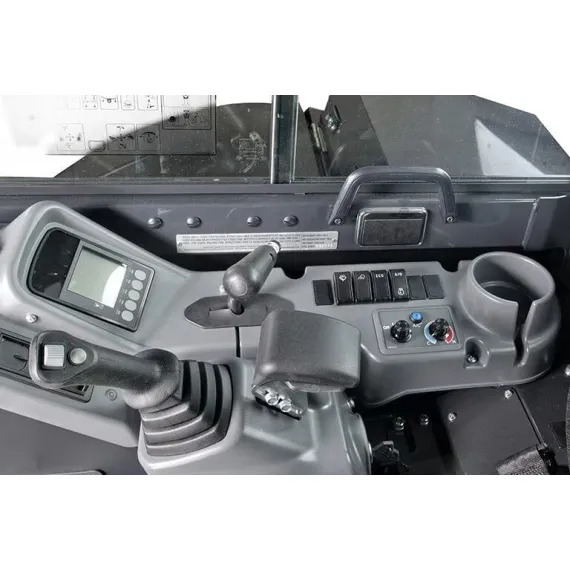 Miniexcavadora Yanmar ViO50-6B de cola cero