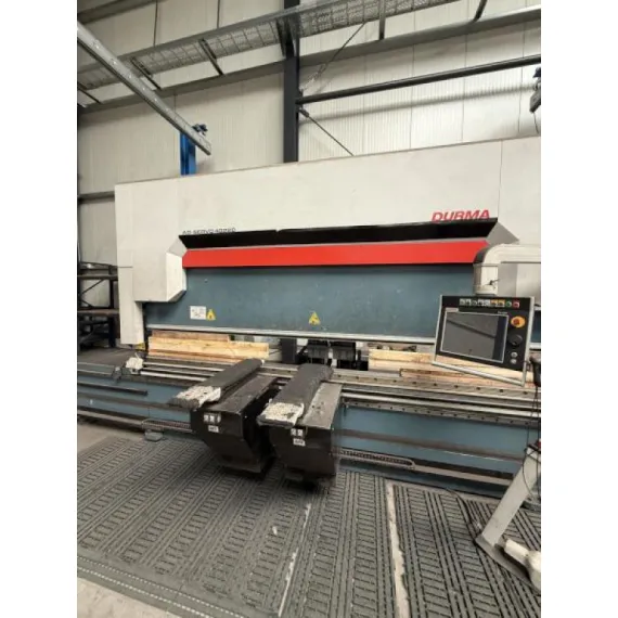 Gebraucht – DURMA AD-SERVO 40220 von 2021 – Abkantpresse