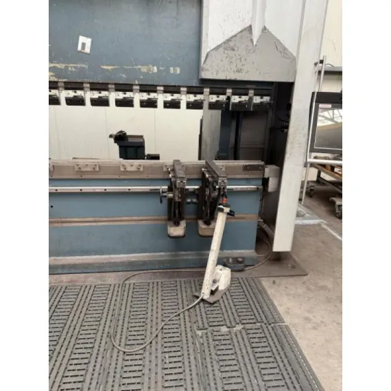 Gebraucht – DURMA AD-S 40400 von 2008 – Abkantpresse