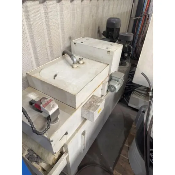Gebraucht – AXA VCC-1200 von 2009 – CNC-Bearbeitungszentrum