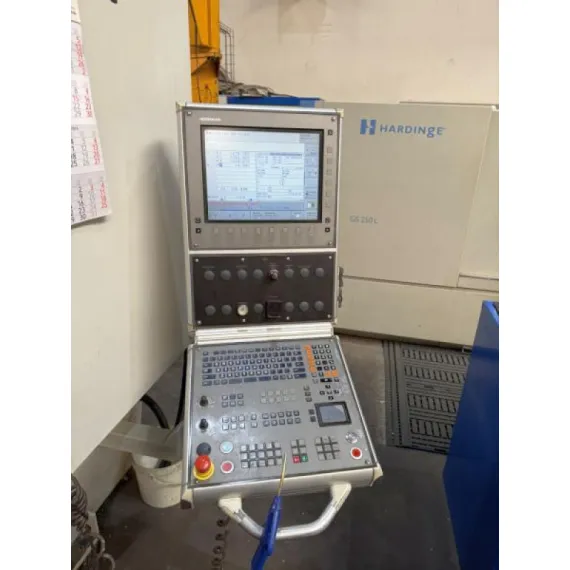 Gebraucht – AXA VCC-1200 von 2009 – CNC-Bearbeitungszentrum