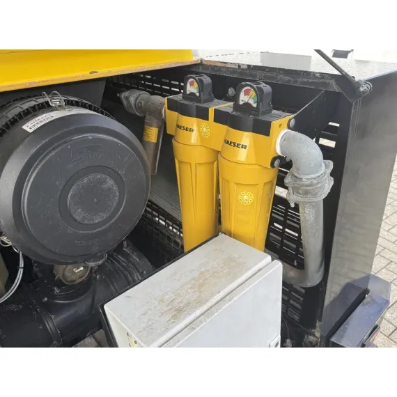 İkinci el Kaeser M122 Kompresör 10 Bar – AdBlue'suz – İnşaat kompresörleri