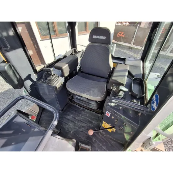Used – Bulldozers – Liebherr PR714 LGP – image 15