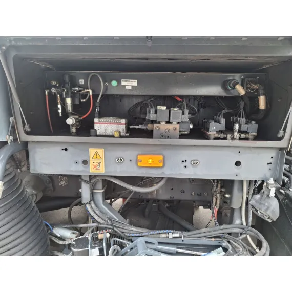 Used – Sweepers – Renault Midlum 220 Johnston – image 7