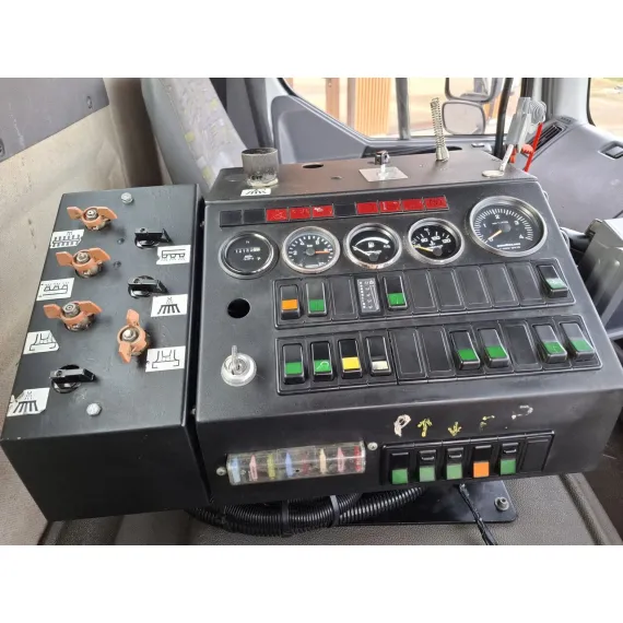 Occasion – Balayeuses – Renault Premium 260 Bucher – image 19