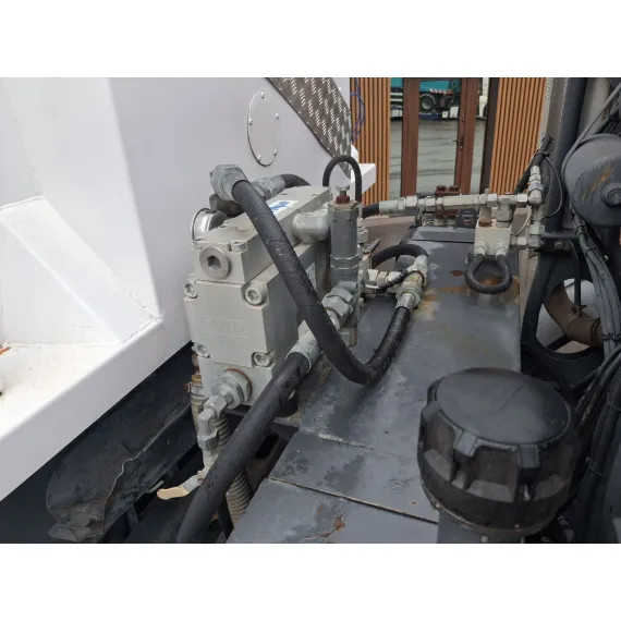 Used – Sweepers – Mercedes-Benz Axor 1829 Johnston – image 15