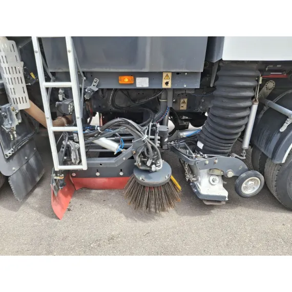 De ocasión – Barredoras – Renault Midlum 220 Johnston – imagen 19