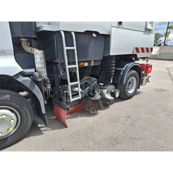 De ocasión – Barredoras – Renault Midlum 220 Johnston – imagen 20