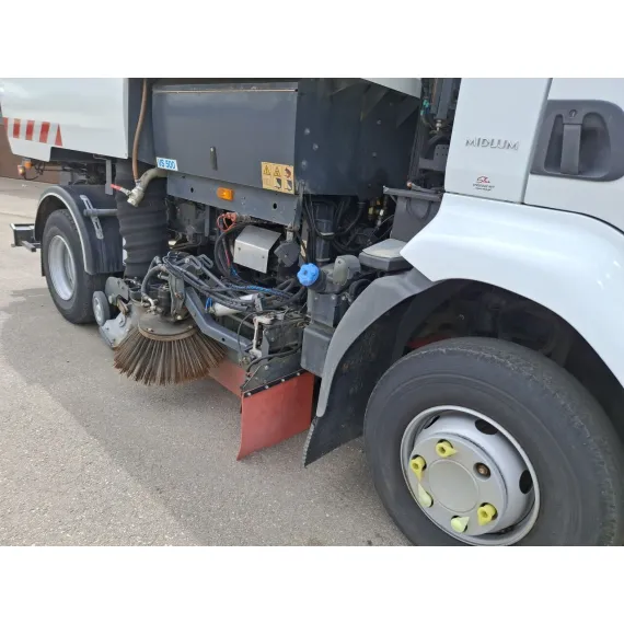 De ocasión – Barredoras – Renault Midlum 220 Johnston – imagen 21